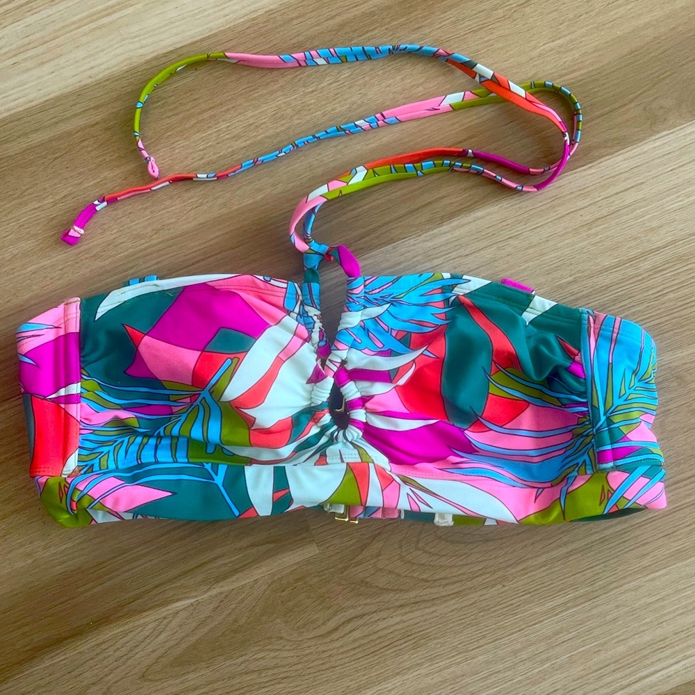 Multicolor Swimsuit Top‎ Size 1X